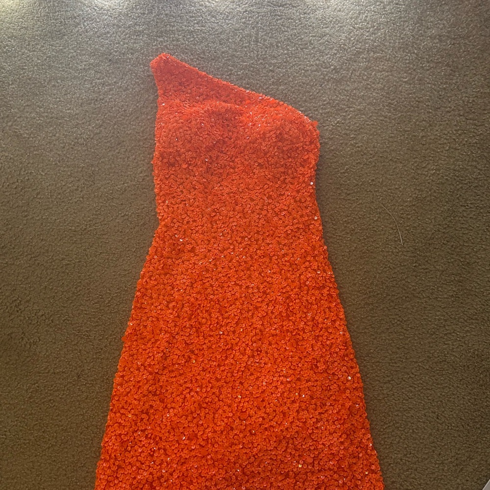 Elegant Red One-Shoulder Dress